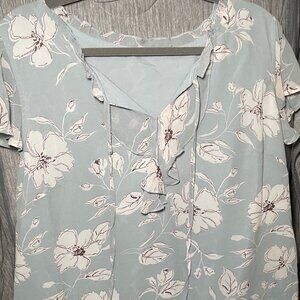 Women's Blouse, 18/20, Light Blue/Cream/Floral
